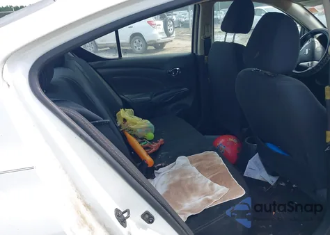 2019 Nissan Versa 1.6 Sv z USA, uszkodzony, nr VIN 3N1CN7AP0KL815679